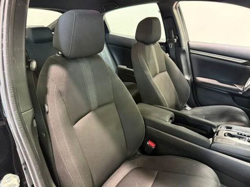 Used 2018 Honda Civic Sport image 25