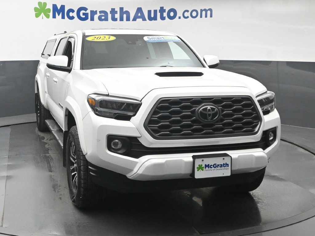 Used 2023 Toyota Tacoma TRD Sport w/ TRD Premium Sport Package AWD/4WD image 5