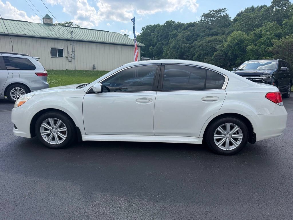 Used 2011 Subaru Legacy 2.5i Premium AWD/4WD image 8