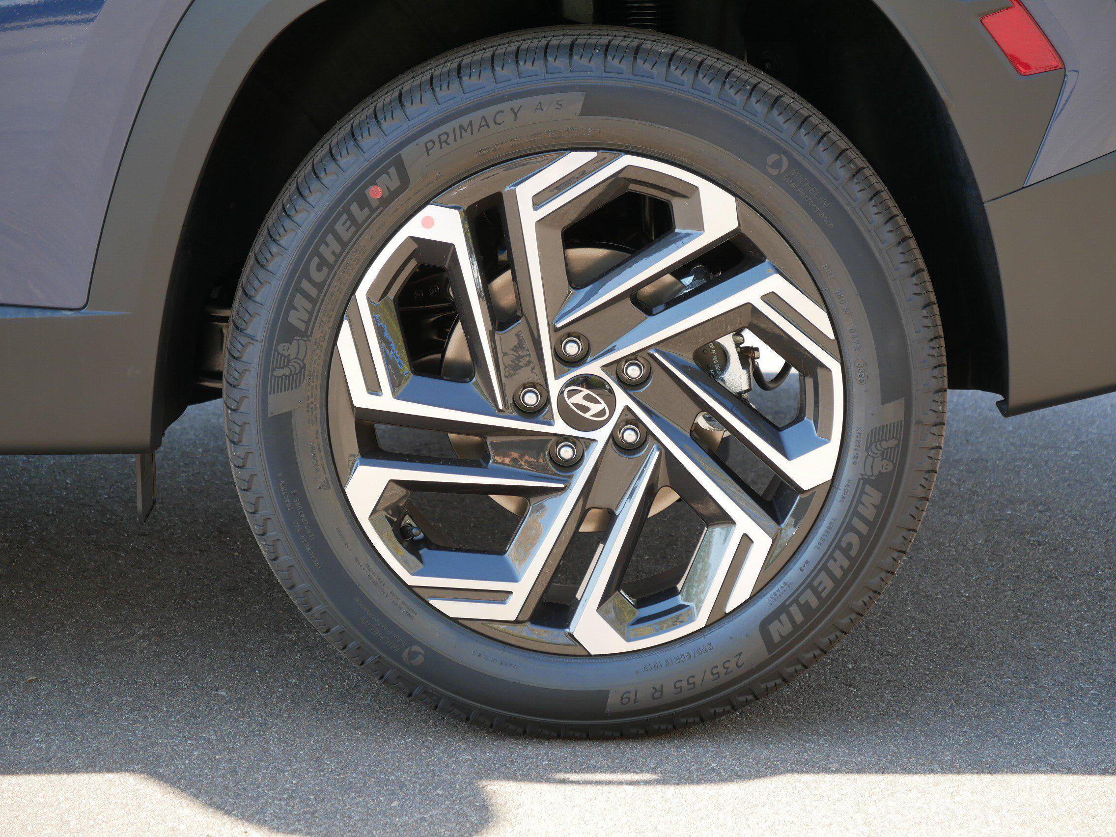 New 2026 Hyundai Tucson Limited AWD/4WD image 4