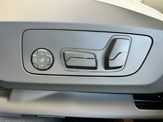 Certified 2026 BMW X1 xDrive28i AWD/4WD image 28