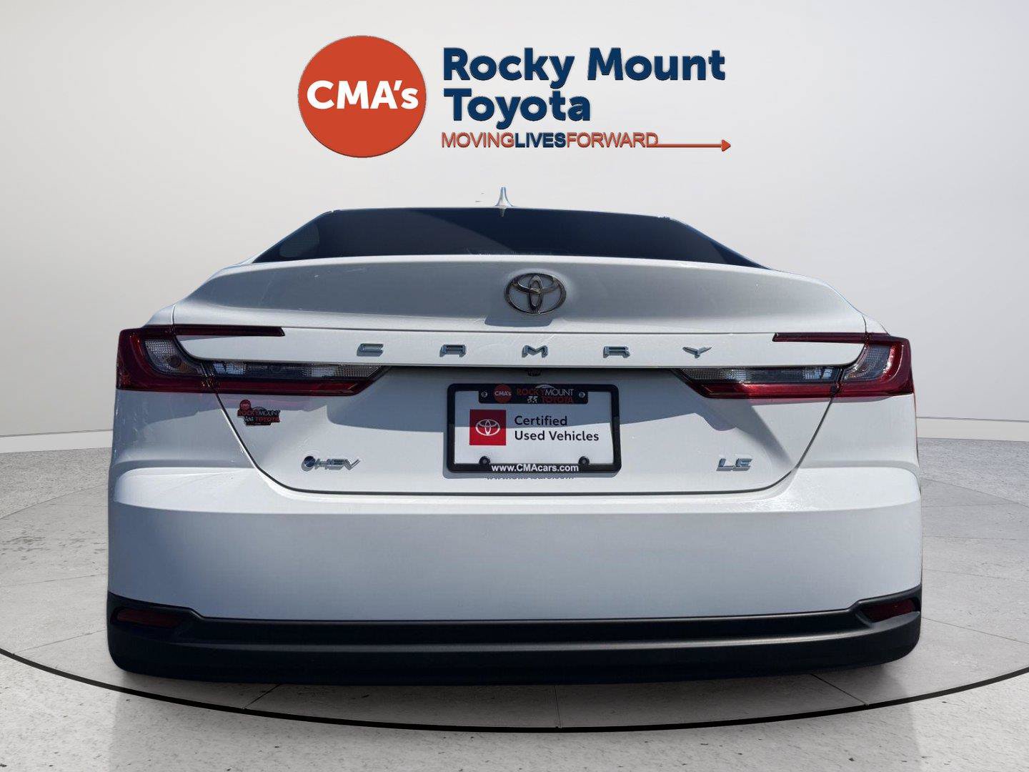 Used 2025 Toyota Camry LE FWD image 6