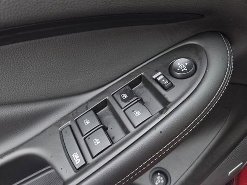 Used 2019 Buick Envision Premium AWD/4WD image 9