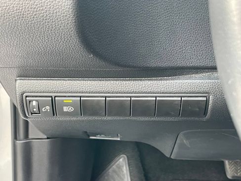 Used 2024 Toyota Corolla SE FWD image 12