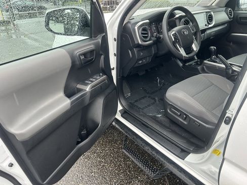 Certified 2023 Toyota Tacoma SR5 image 9