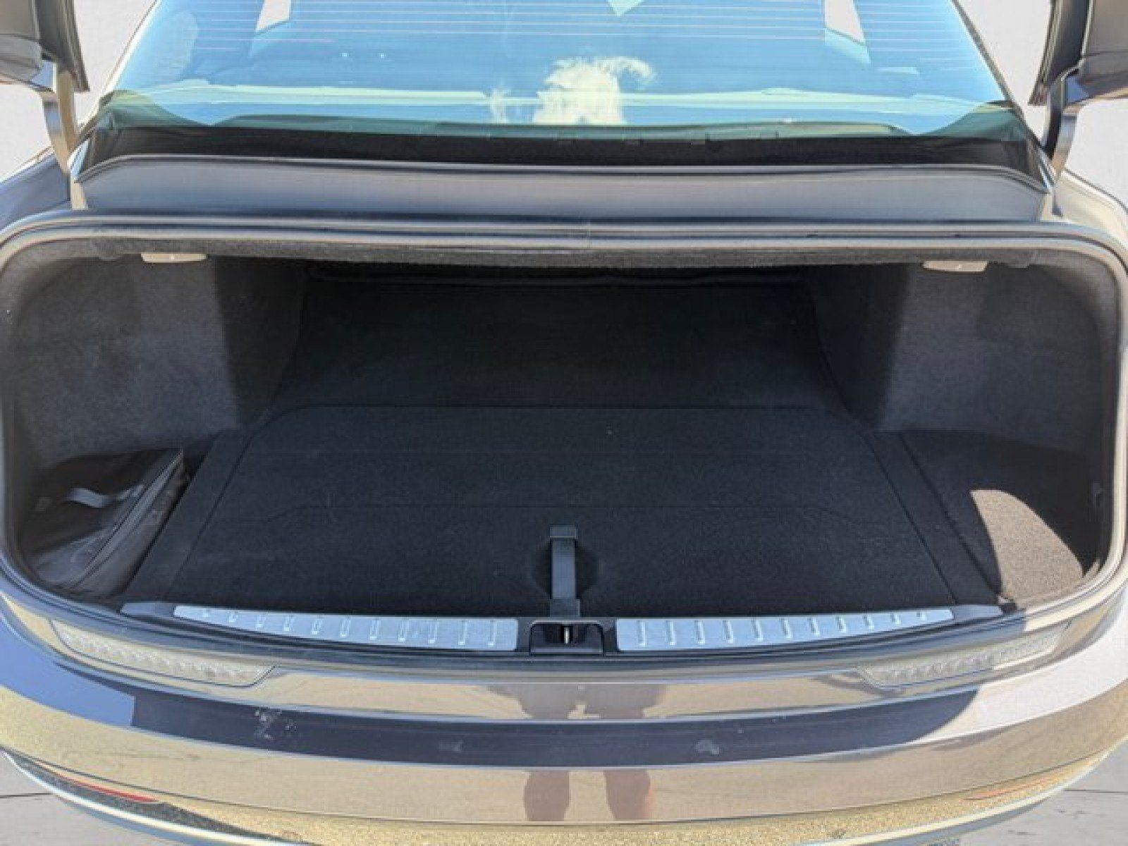 Used 2024 Lucid Air Touring AWD/4WD image 18