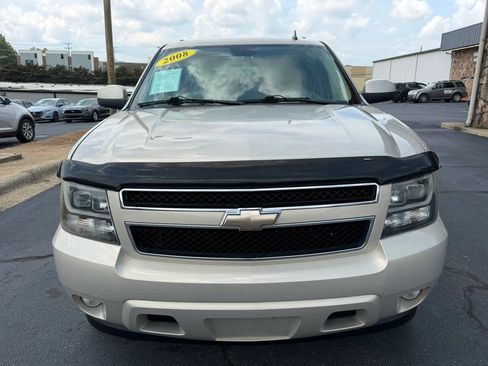 Used 2008 Chevrolet Suburban LT w/ LT Preferred Equipment Group RWD image 2
