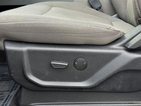 Used 2021 Ford F450 XLT w/ XLT Premium Package image 14