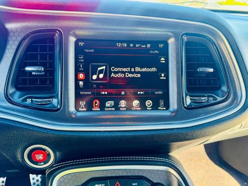 Used 2016 Dodge Challenger SRT w/ Technology Group image 31