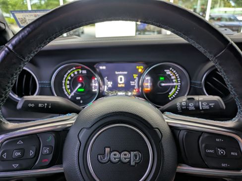 Used 2023 Jeep Wrangler Unlimited Rubicon 4xe w/ Steel Bumper Group AWD/4WD image 27