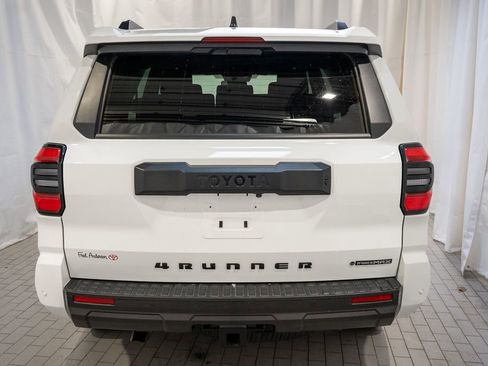 Used 2025 Toyota 4Runner TRD Off-Road image 5