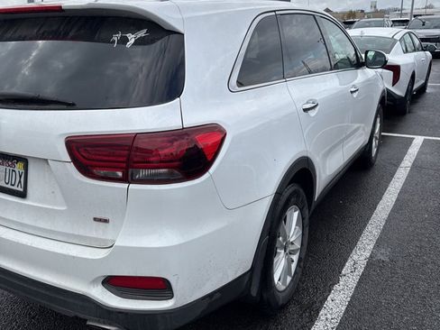 Used 2020 Kia Sorento L image 11