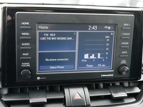 Used 2022 Toyota RAV4 XLE w/ Convenience Package image 22