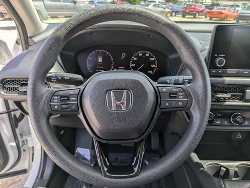 Used 2025 Honda HR-V LX image 29