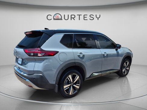 Used 2021 Nissan Rogue Platinum FWD image 7