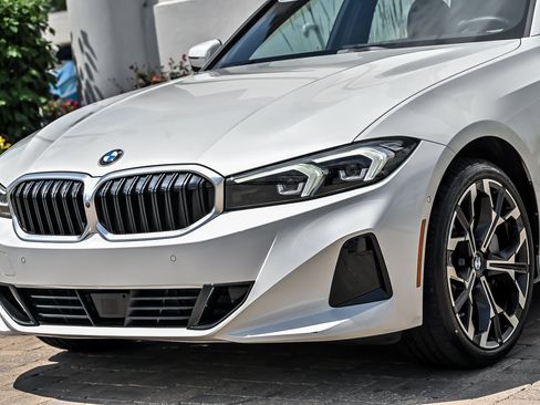 Used 2025 BMW 330i xDrive Sedan AWD/4WD image 6