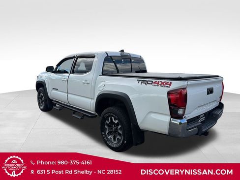 Used 2019 Toyota Tacoma TRD Off-Road AWD/4WD image 8