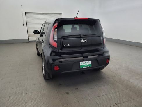 Used 2018 Kia Soul FWD image 6