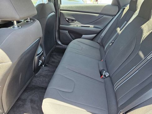 Certified 2025 Hyundai Elantra Sport FWD image 20