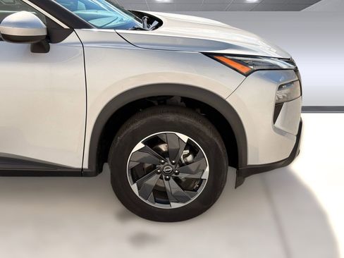 Certified 2023 Volvo XC40 B5 Plus w/ Protection Package Premier image 12