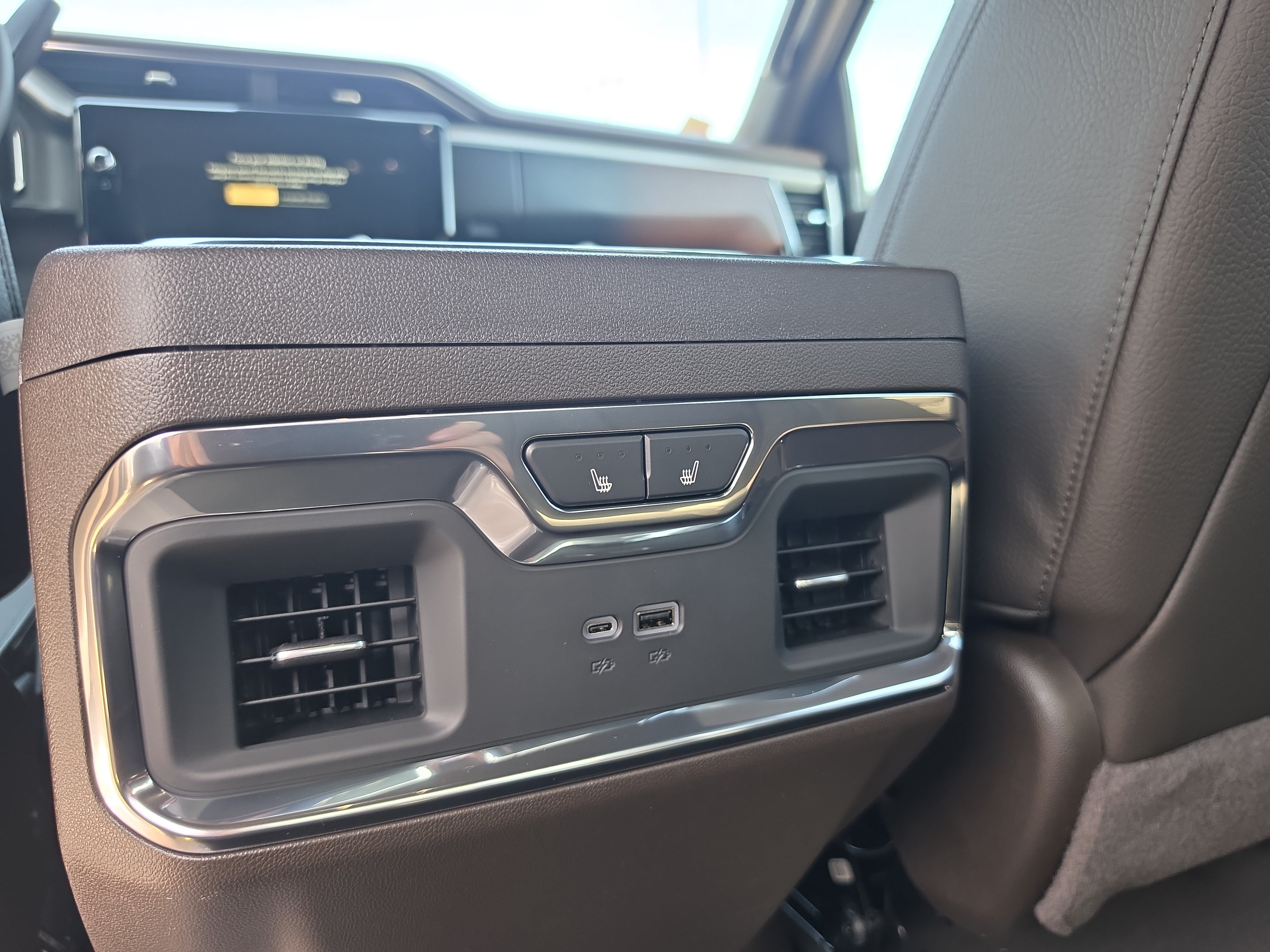 New 2026 GMC Sierra 3500 Denali w/ Denali Reserve Package AWD/4WD image 17