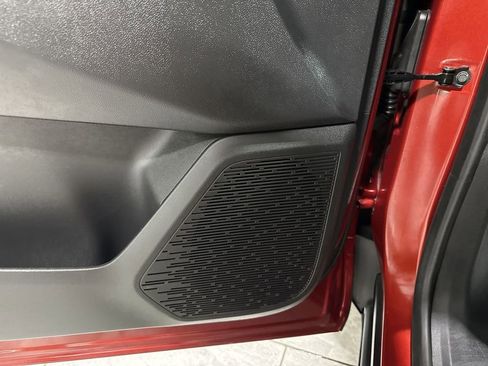 Used 2025 Chevrolet Equinox LT w/ Midnight Edition image 25