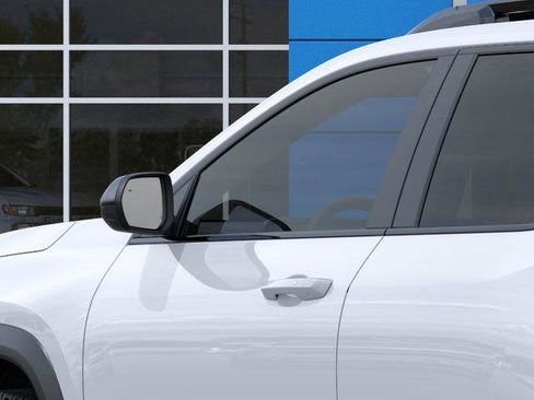 New 2026 Chevrolet Equinox RS w/ Convenience Package III FWD image 12