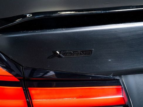 Used 2021 BMW M550i xDrive w/ Premium Package image 26