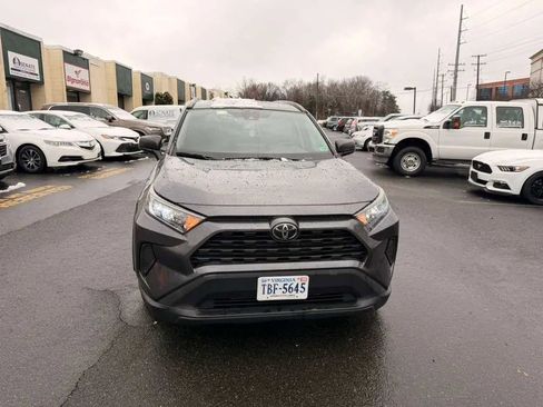 Used 2020 Toyota RAV4 LE image 7