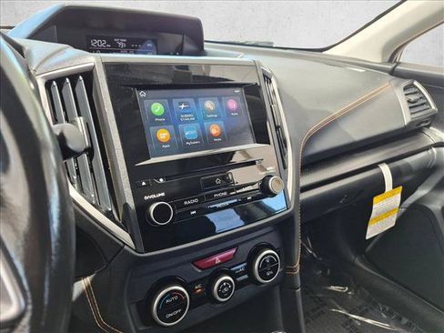 Used 2021 Subaru Crosstrek 2.0i Premium w/ Moonroof Package AWD/4WD image 12