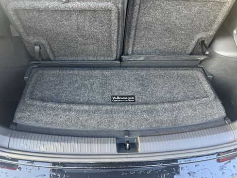 Certified 2022 Volkswagen Tiguan SE FWD image 29