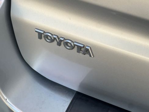 Used 2006 Toyota 4Runner SR5 RWD image 17