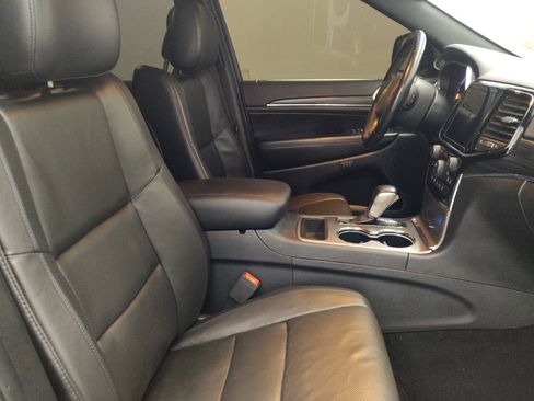 Used 2020 Jeep Grand Cherokee Limited w/ Luxury Group II RWD image 21