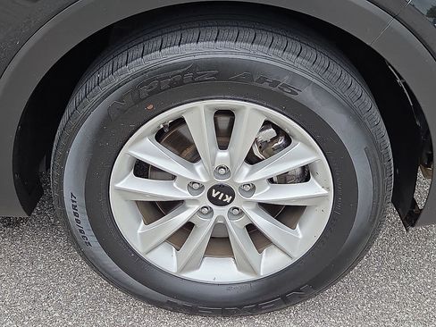 Used 2019 Kia Sorento FWD w/ LX Convenience Package image 7
