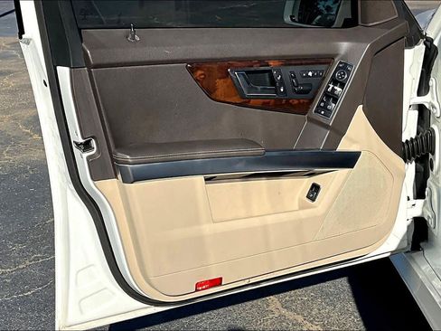 Used 2015 Mercedes-Benz GLK 350 4MATIC image 21