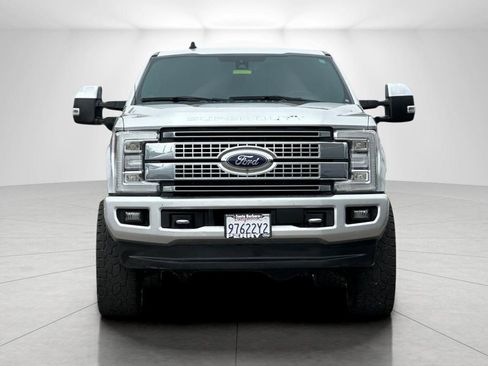 Used 2019 Ford F250 Platinum w/ Platinum Ultimate Package AWD/4WD image 9