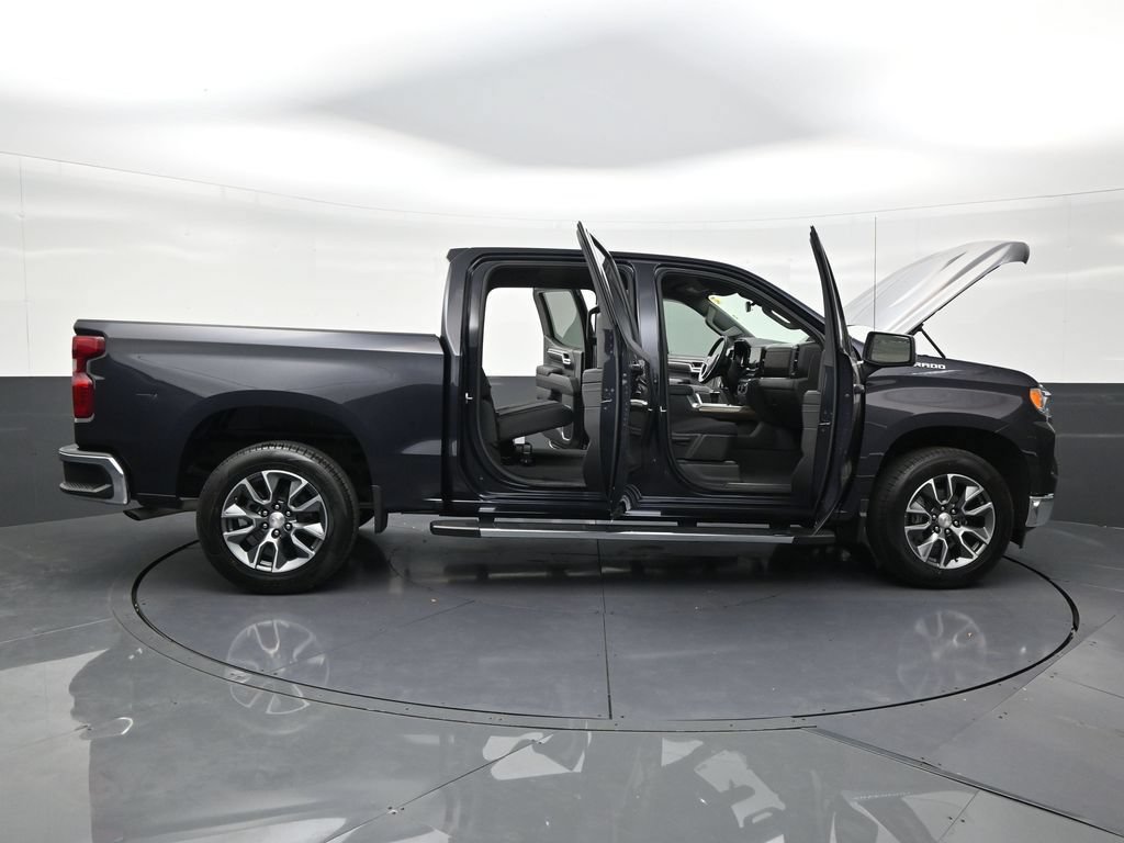 Used 2024 Chevrolet Silverado 1500 LT RWD image 26
