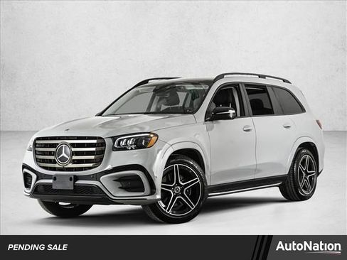 Used 2026 Mercedes-Benz GLS 450 4MATIC image 1