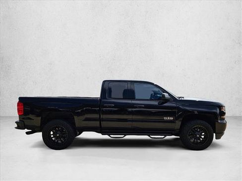 Used 2018 Chevrolet Silverado 1500 Custom w/ Texas Edition image 4