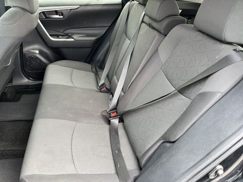 Used 2024 Toyota RAV4 XLE FWD image 16