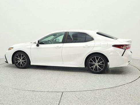 Used 2023 Toyota Camry SE w/ Convenience Package FWD image 8
