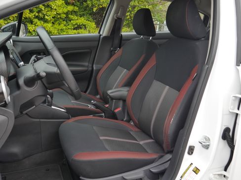 Certified 2023 Nissan Versa SR w/ Trunk Package image 29