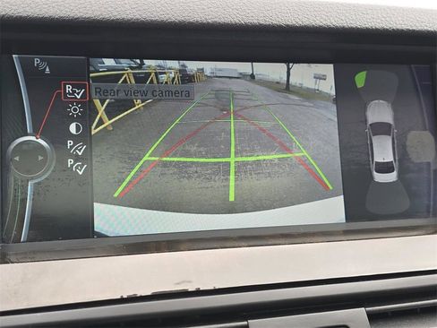 Used 2011 BMW 528i Sedan image 8