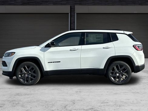 New 2026 Jeep Compass Latitude image 7