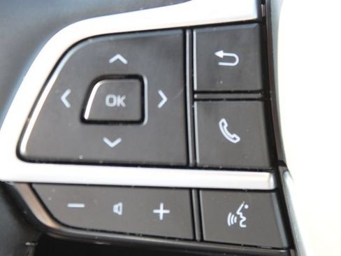 Used 2023 Toyota Highlander Platinum AWD/4WD image 16