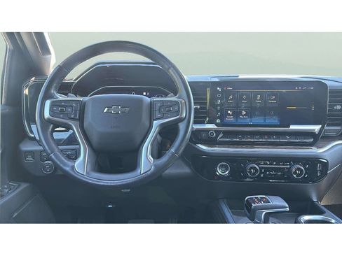 Used 2022 Chevrolet Silverado 1500 RST AWD/4WD image 12
