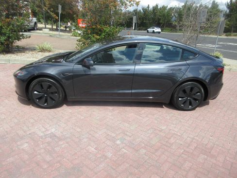 Used 2024 Tesla Model 3 RWD image 65