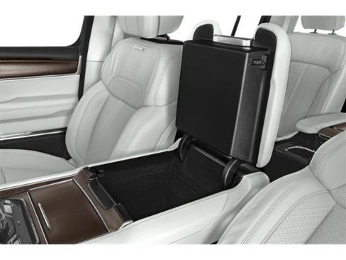 Certified 2022 Jeep Grand Wagoneer Series III w/ Rear Seat Video Group 1 AWD/4WD image 14