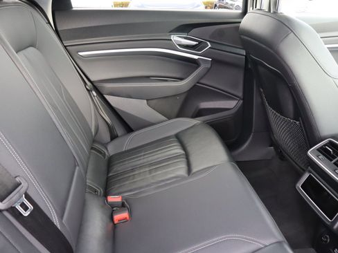 Used 2021 Audi e-tron Premium image 14