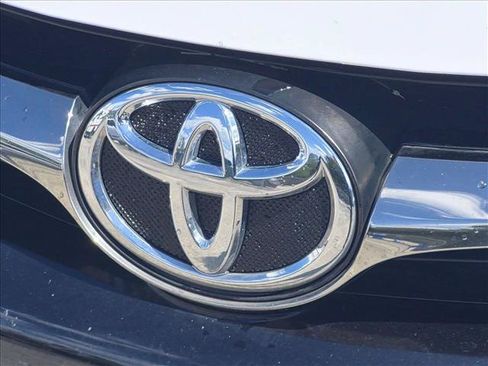 Used 2016 Toyota Camry SE FWD image 13